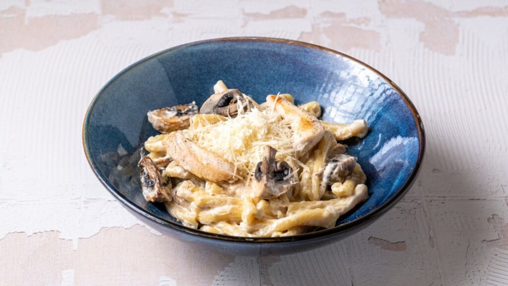 Pasta Bosco with Chicken and Mushrooms